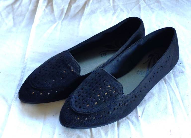 Esmara Flat Pumps in black are women's ballet flats in UK size 5 (38)