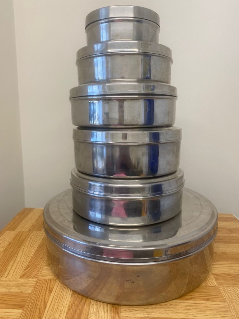 Raj India dish with lid set of 6 . 