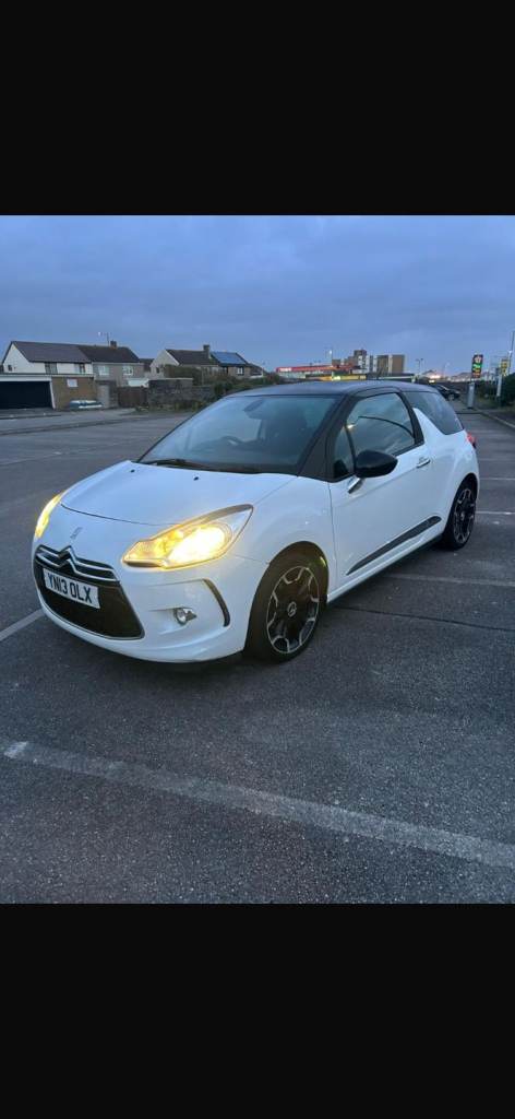 Citroen, DS3, Hatchback, 2013, Manual, 1598 (cc), 3 doors