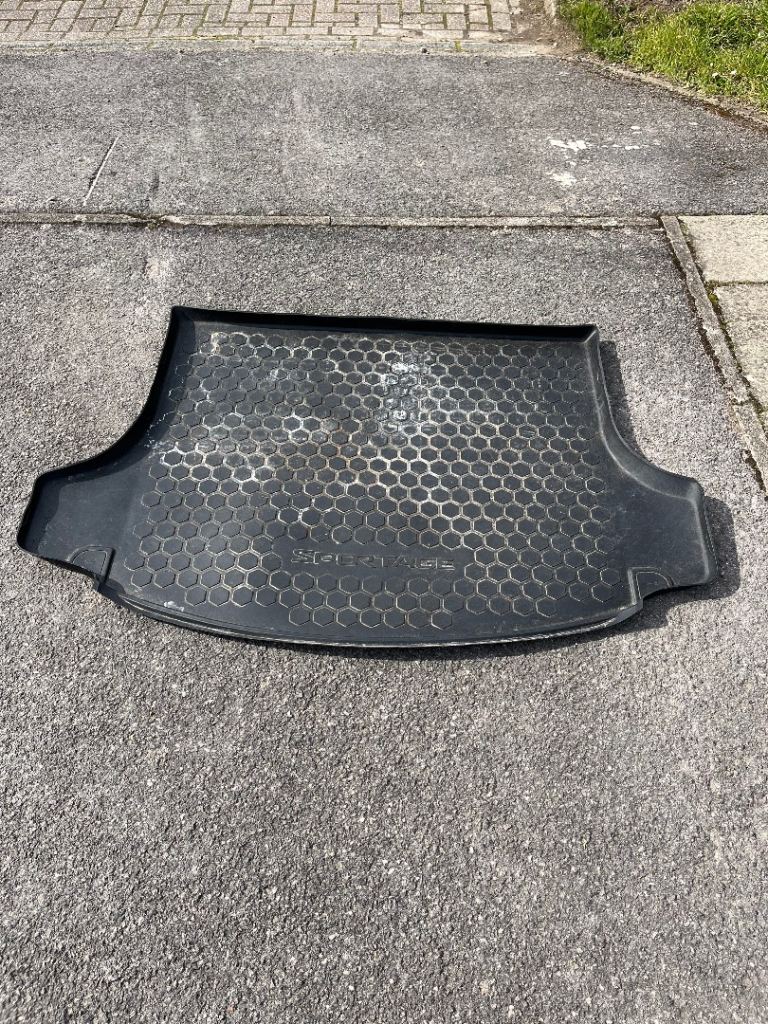 Kia Sportage boot liner came out of a 2014 plate could do with a clean over
