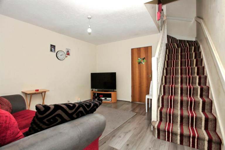 2 Bed House