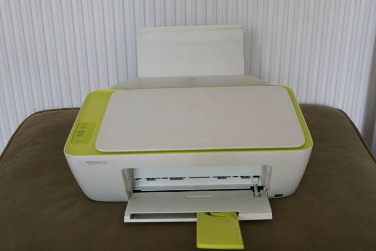 HP Deskjet Printer/Scanner – Good Condition, Multicoloured