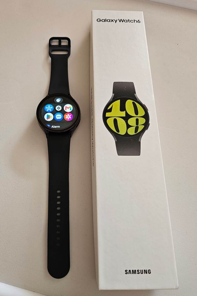 Samsung Galaxy Watch 6 44mm LTE – Black,like New