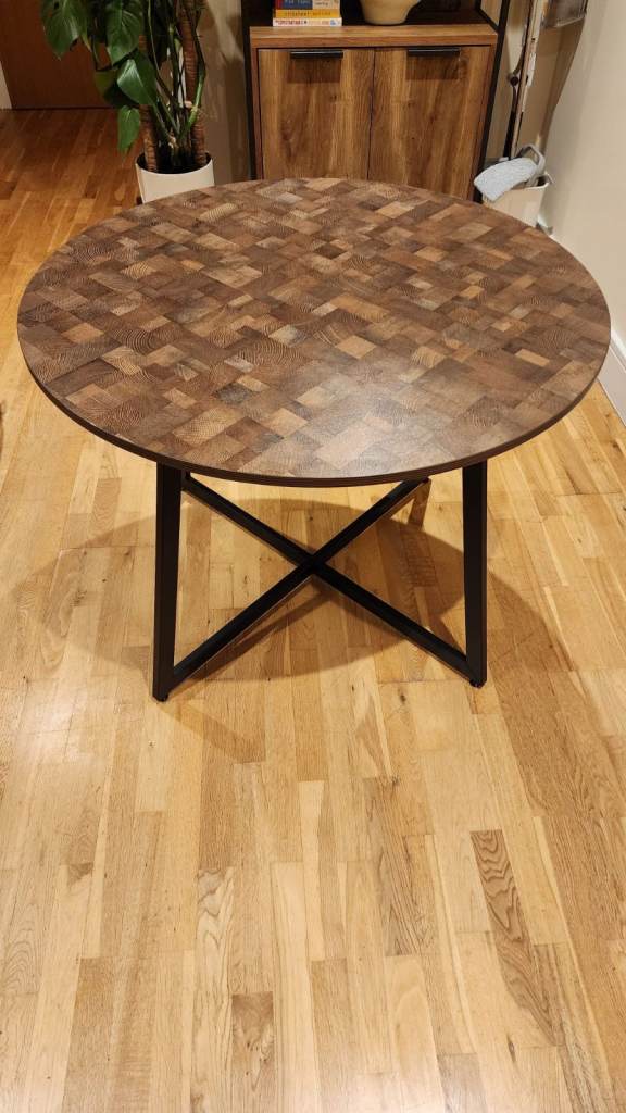 Brayden Round Dining Table