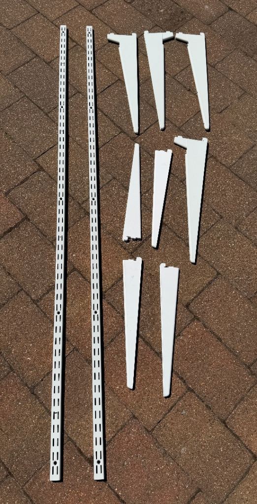 Spur Shelving