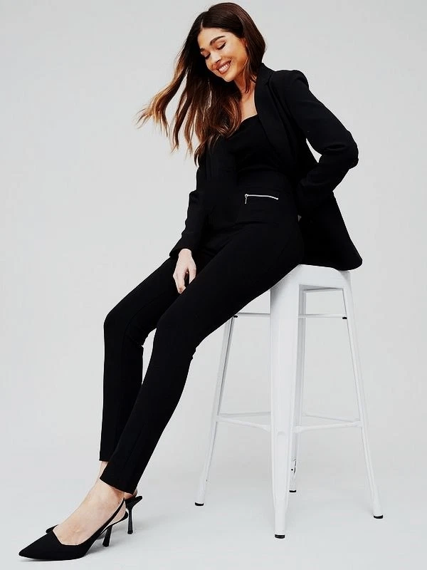 Black Straight Slim Fit Trousers with Zipped Pockets. Size 8.POST OR COLLECT!