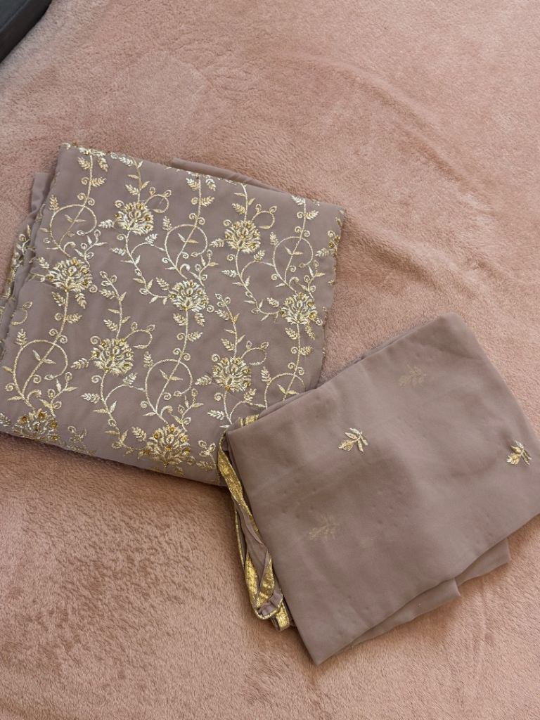 Beautiful Grey/Gold Embroidered Indian Suit – As Good As New