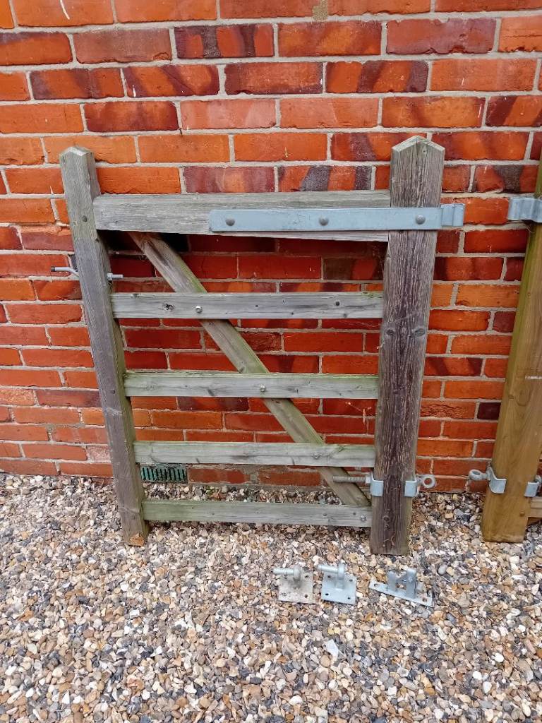 Wooden gate 