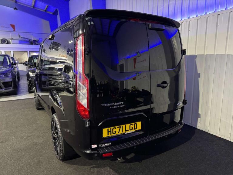 2022 Ford Transit Custom 2.0 Transit Custom 300 Limited EcoBlue 5dr Panel Van Diesel Manual