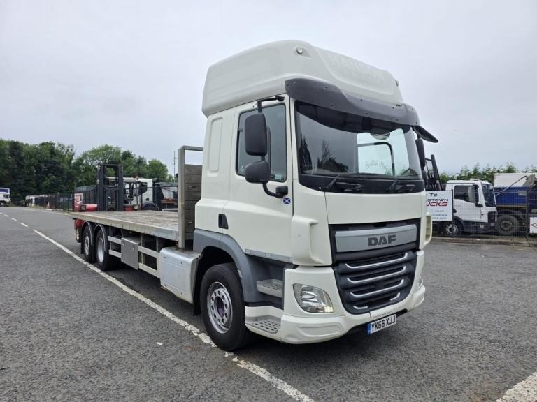 2016 DAF CF 330 6X2 rear steer with 27ft flat body