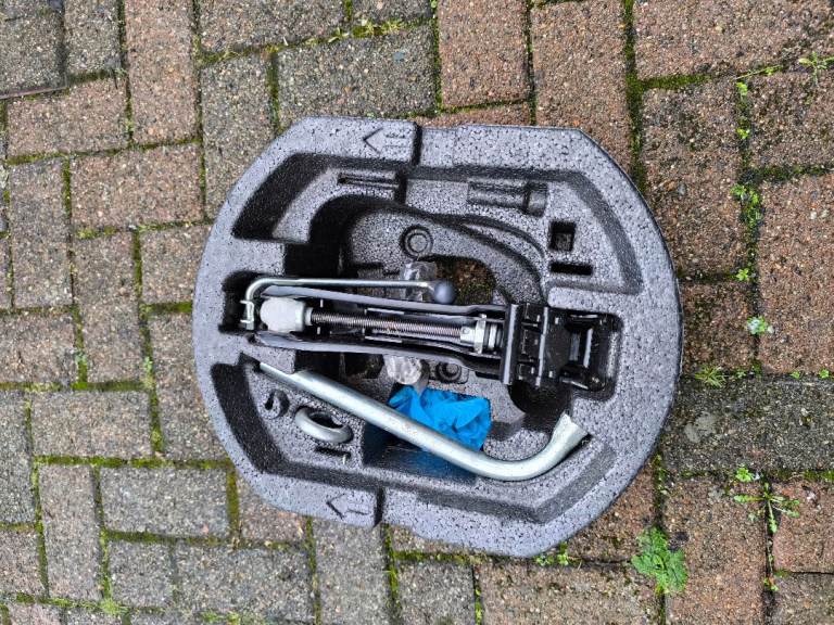 Skoda fabia tool kit 