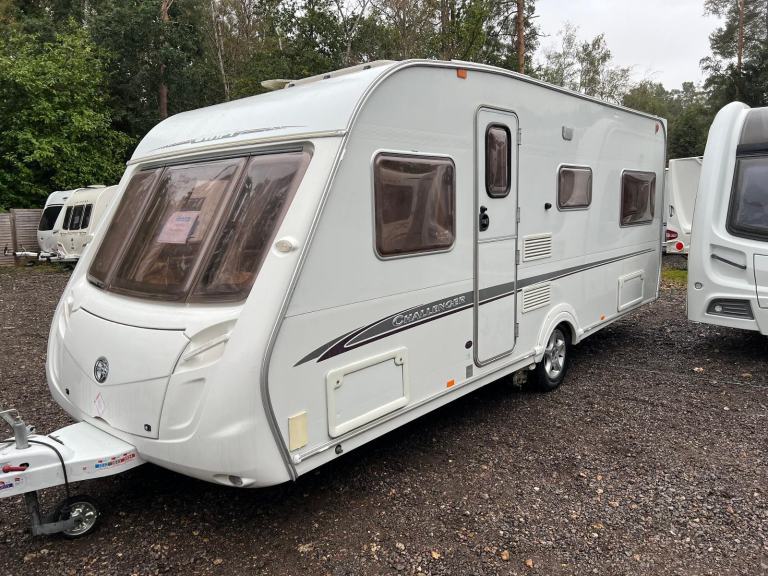 SWIFT CHALLENGER 510 - 2006 - 4 BERTH - MOTOR MOVER