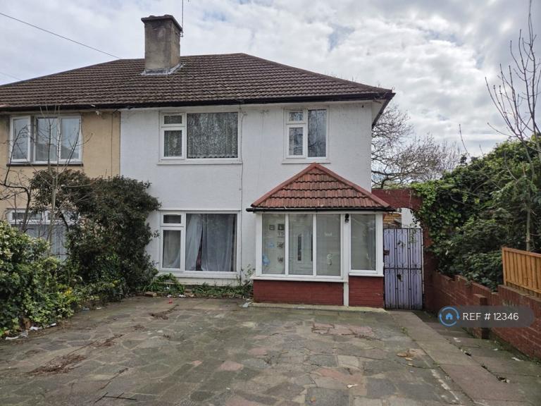 3 bedroom house in Layfield Road, London, NW4 (3 bed) (#12346)