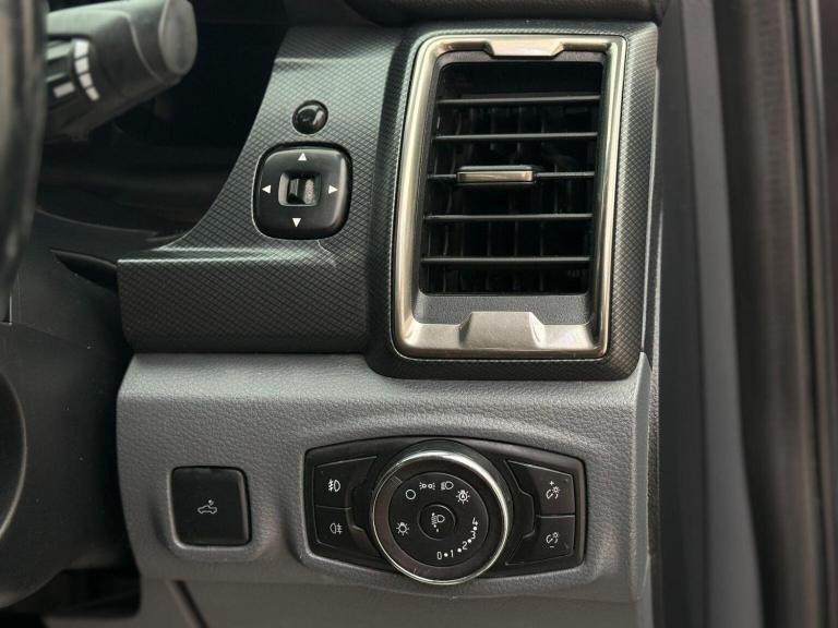 FORD RANGER 3.2 TDCi Wildtrak Auto 4WD Euro 5 4dr 2017