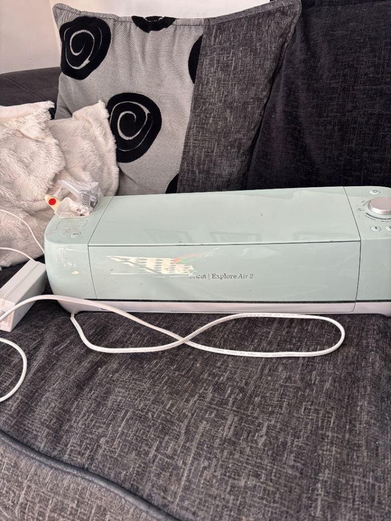 CRICUT EXPLORE AIR 2