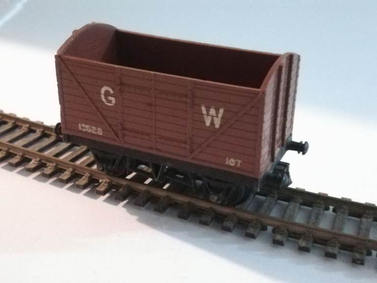 Tri Ang model railway G W 10 ton wagon. 