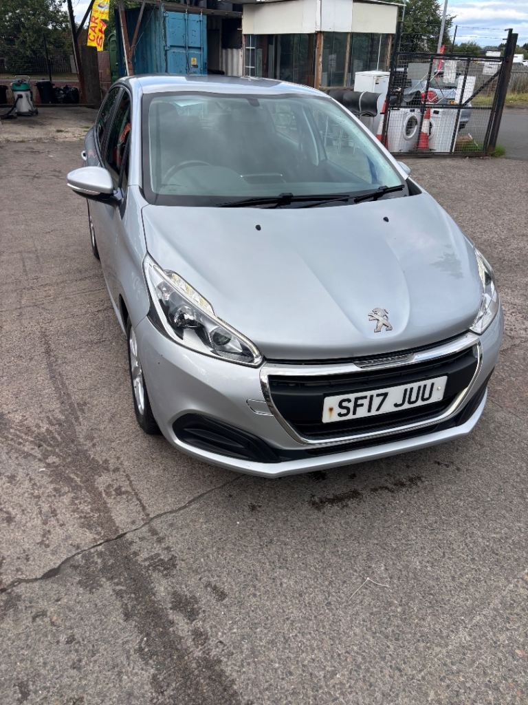 Peugeot, 208, Hatchback, 2017, Manual, 1560 (cc), 5 doors