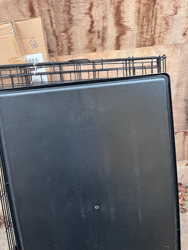 Indoor & Car dog crates for sale 