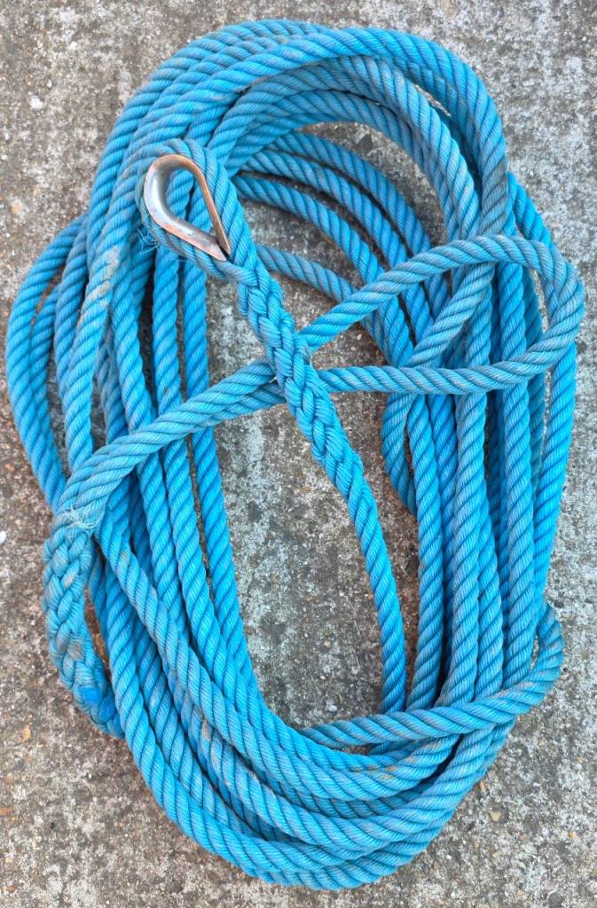 ROPE 18mm thick and around 18m long. READ DESCRIPION PLEASE.