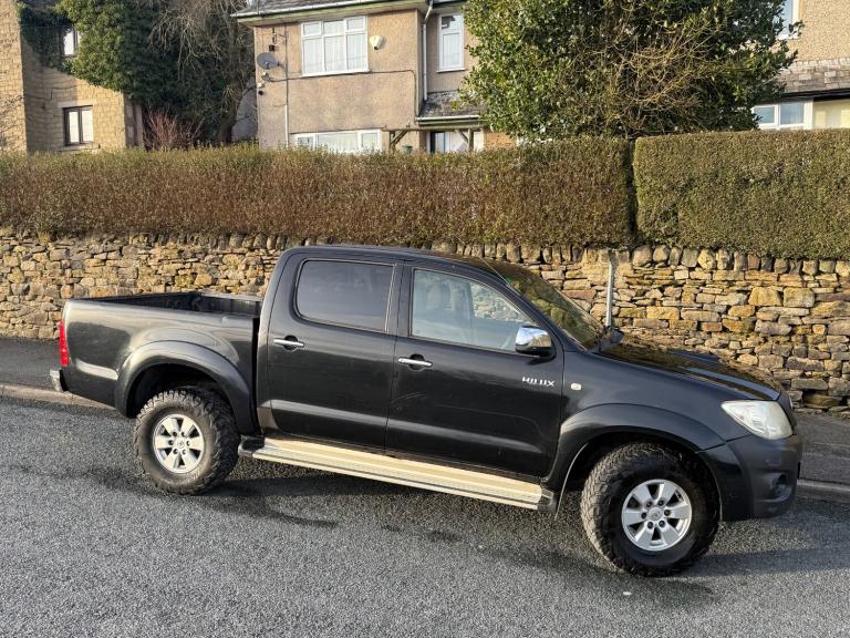 2010 Toyota Hilux HL3 2010 D/Cab Pick Up 25 D-4D 4WD 144 PICK UP Diesel Manual