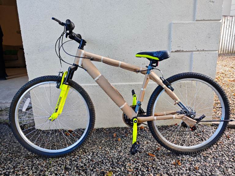 BRAND NEW 26" Enduro Mountain Bike from Smyths - Unused (Fluo Green)