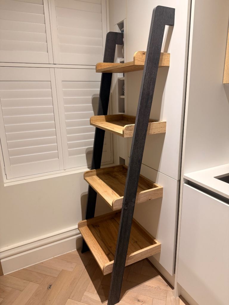 M&S Ladder Shelves 