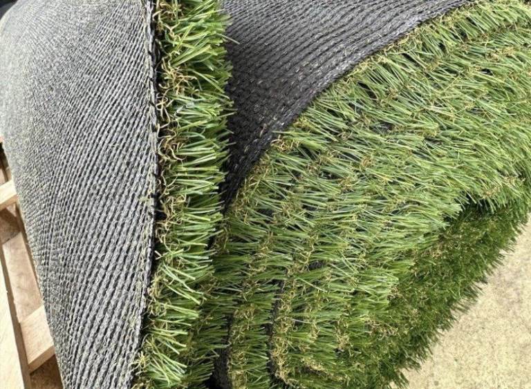 Thick Luxury Grass Rolls | 30mm Landscape Artificial Grass