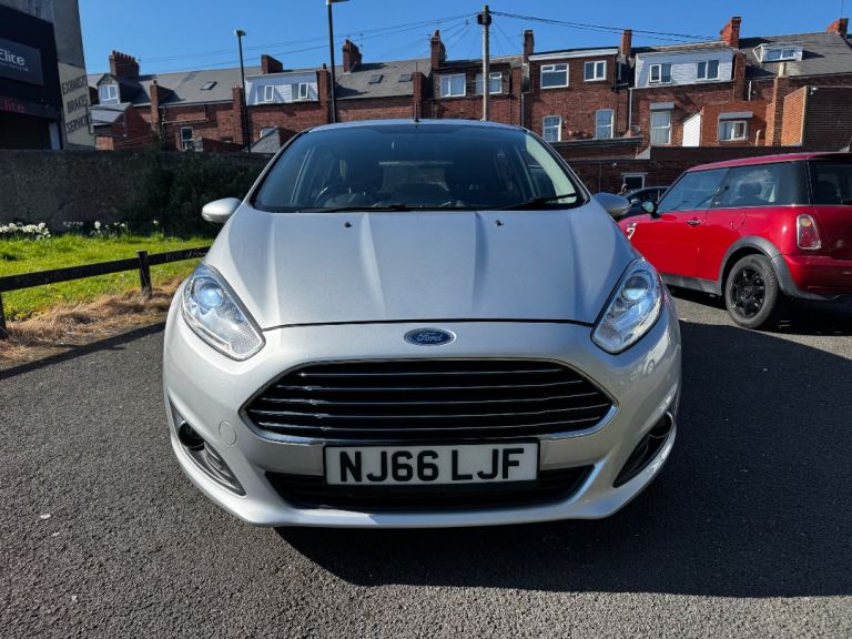 Ford, FIESTA, Hatchback, 2016, Manual, 1241 (cc), 5 doors