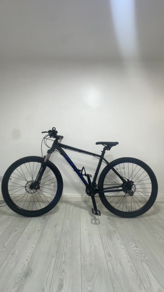 🔵 Carrera Hellcat 29” Large Frame ⚫️