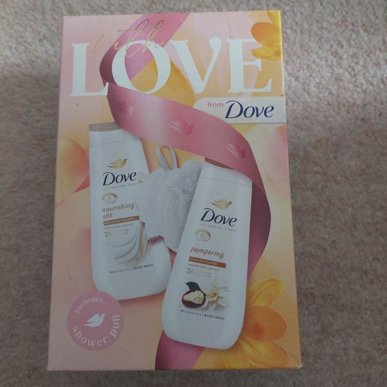 New Dove 'With Love' Gift Set - Shower Puff & Body Washes