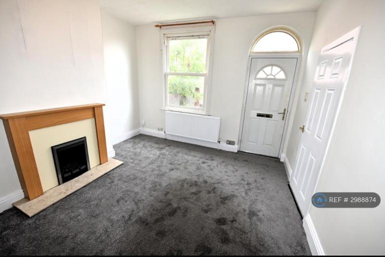 2 bedroom house in Barton Terrace, Leeds, LS11 (2 bed) (#2988874)