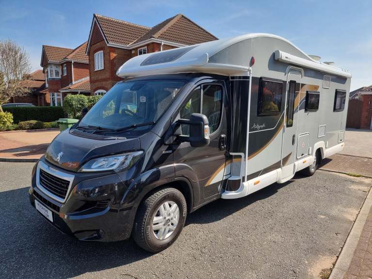 Bailey Autograph 81-6 6 Berth 6 Belts