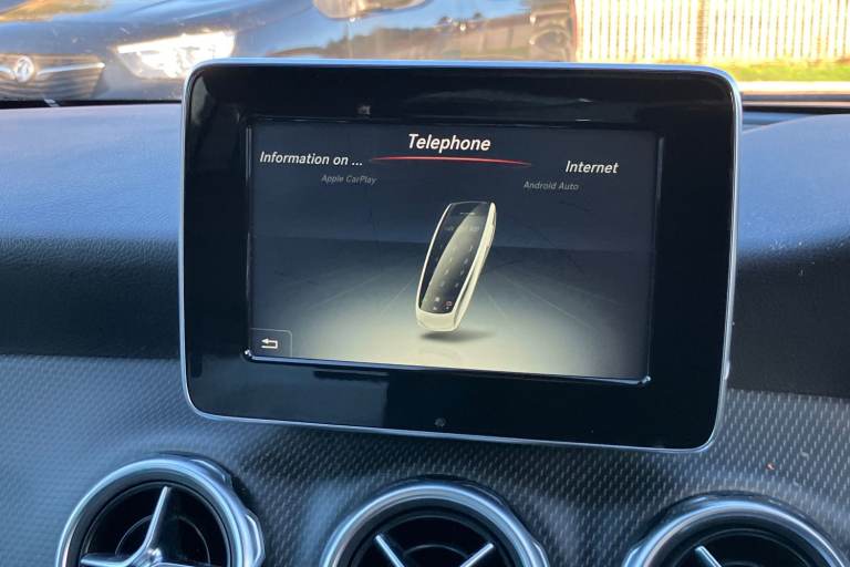 2017 Mercedes-Benz GLA GLA 200d SE 5dr Auto Estate DIESEL Automatic