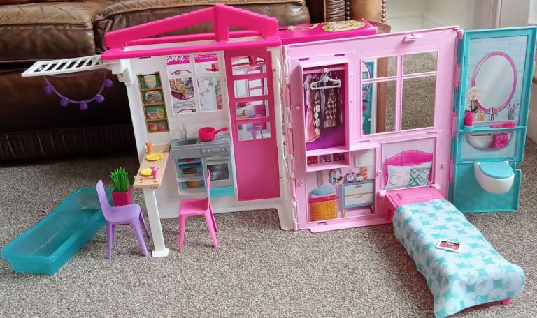 Barbie Close &  Go Furnished Fold Up House with box