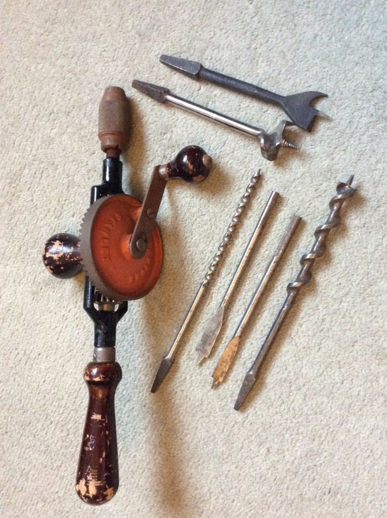 CARPENTERS VINTAGE HAND DRILL & BITS