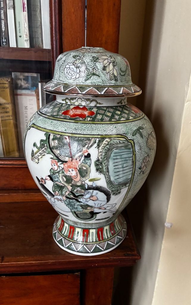 Chinese lamp base