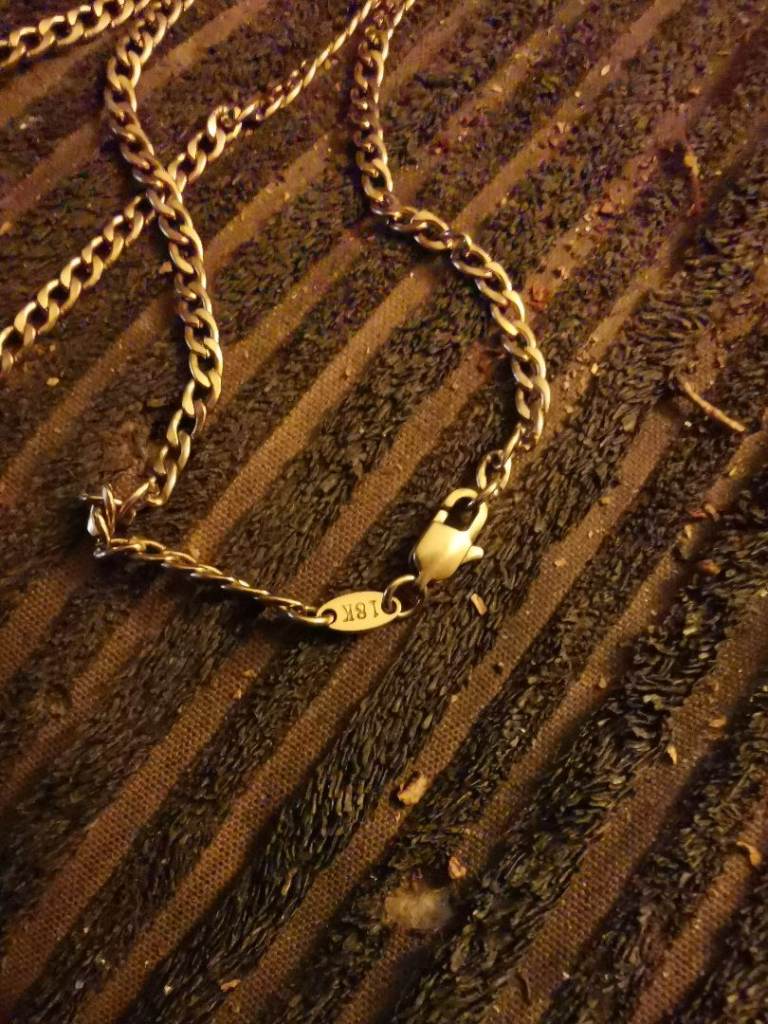 18k gold necklace