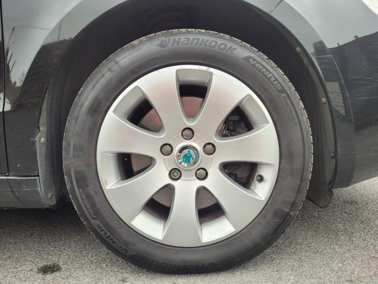 2011 Skoda Superb 2.0 TDI S DSG Euro 5 5dr ESTATE Diesel Automatic