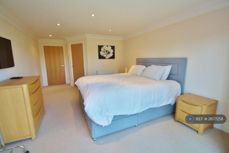 3 bedroom flat in Cambridge Road, Southport, PR9 (3 bed) (#2677258)