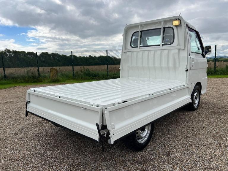DAIHATSU HIJET PICK UP TRUCK 660cc 4X4 5 SPEED MANUAL ( LIKE SUZUKI CARRY )