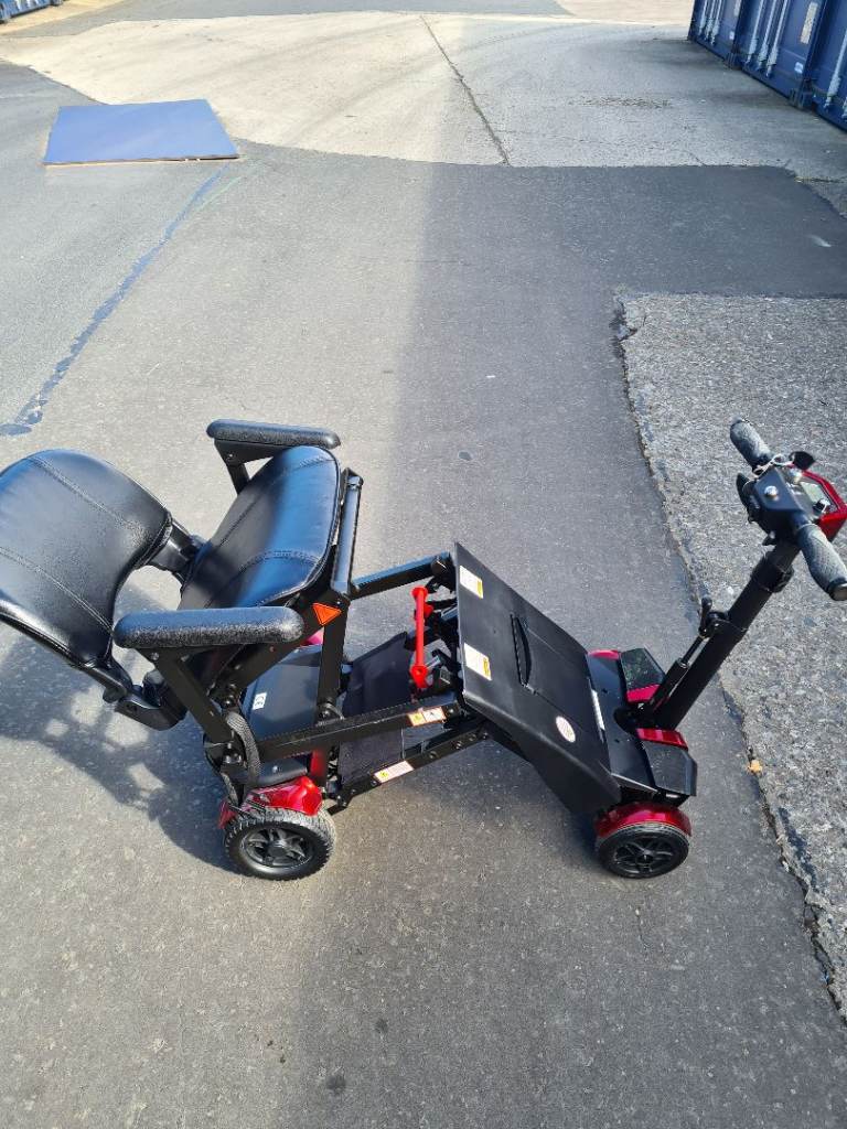 Auto fold can deliver mobility scooter good condition 