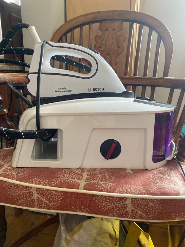 Bosch Sensixx'x AdvancedSteam Iron – Good Condition
