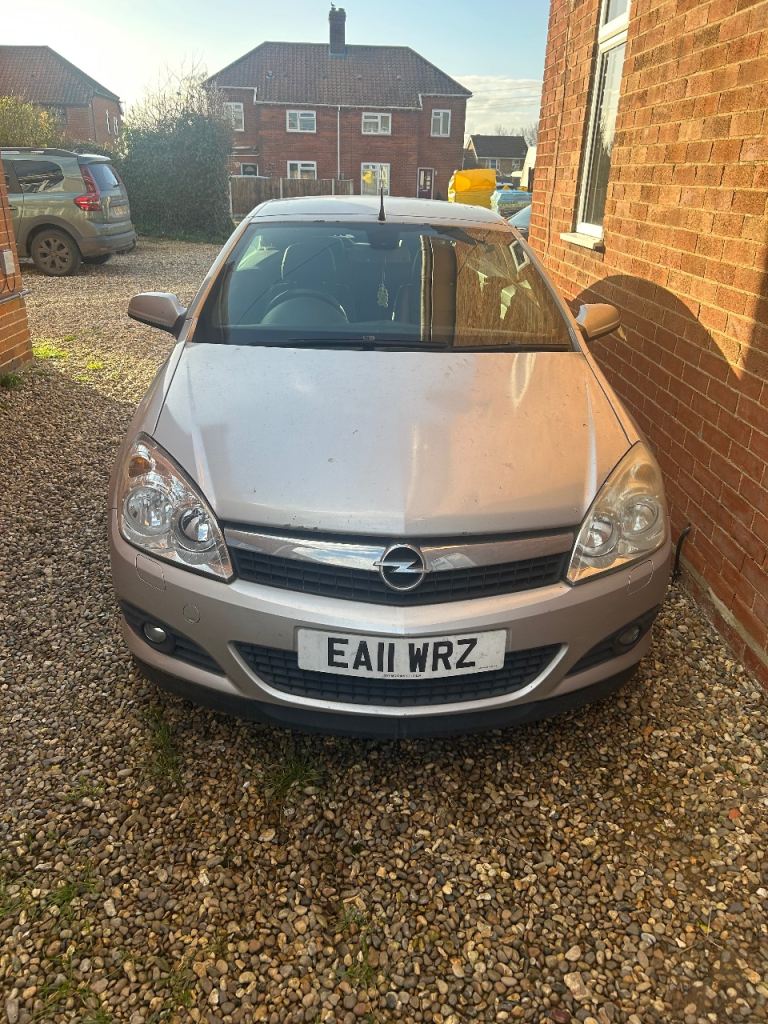 Vauxhall, ASTRA TWINTOP DESIGN, Convertible, 2011, 1598 (cc), 2 doors