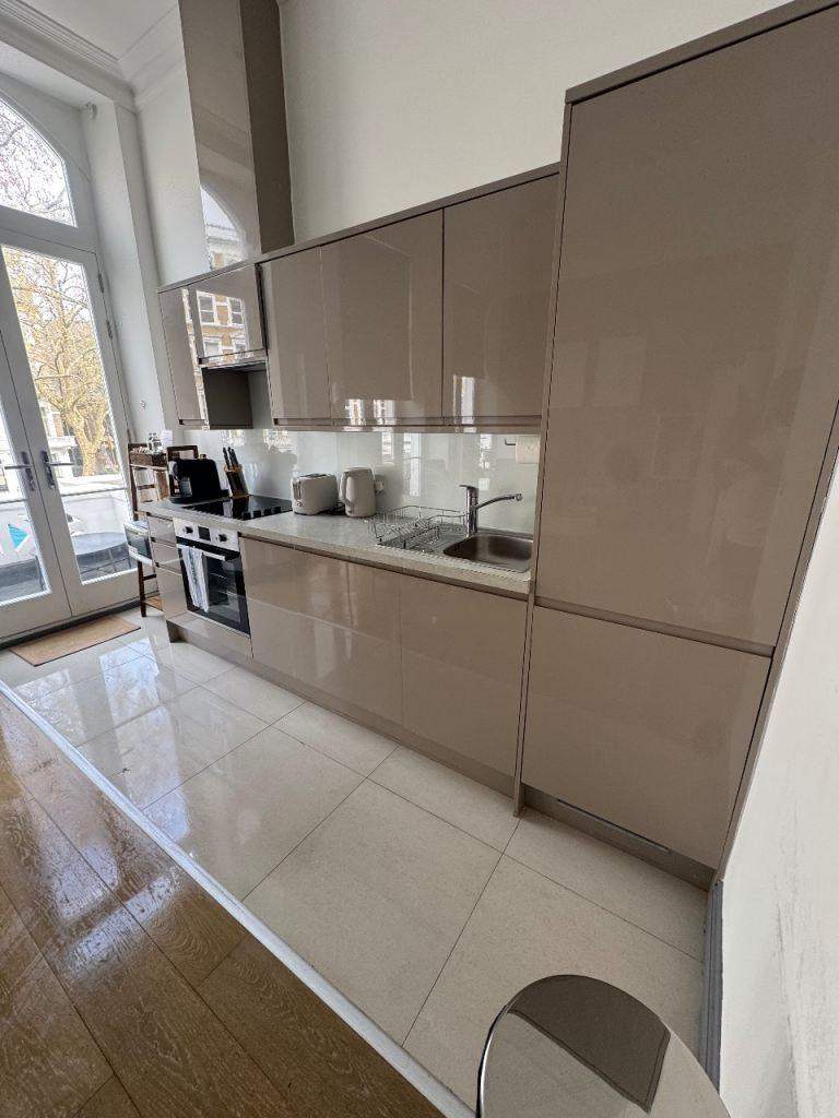 Airbnb Cleaning, Residential Cleaning , End of Tenancy Cleaning, Domestic & Office cleaning🧼 🧽 