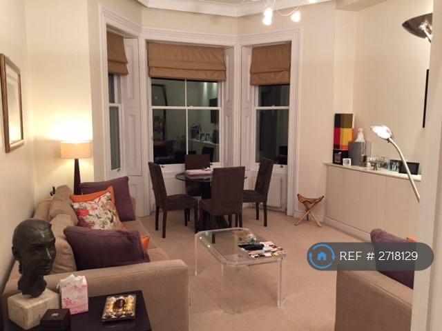 2 bedroom flat in Connaught House, London, W9 (2 bed) (#2718129)