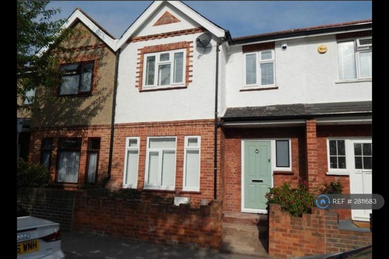 3 bedroom house in Kendall Avenue, Beckenham, BR3 (3 bed) (#2811683)