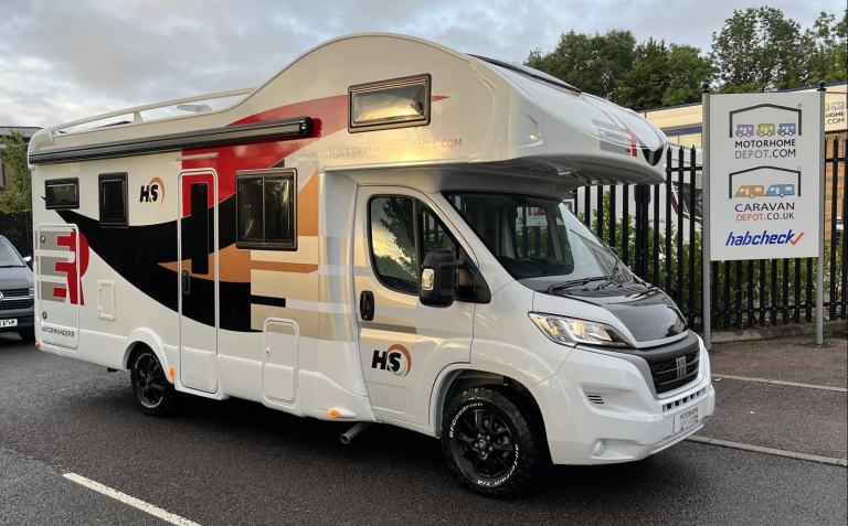 Rimor Super Brig 687 Race Van : 3500kg : 4-berth/4-belt : Large sports garage  