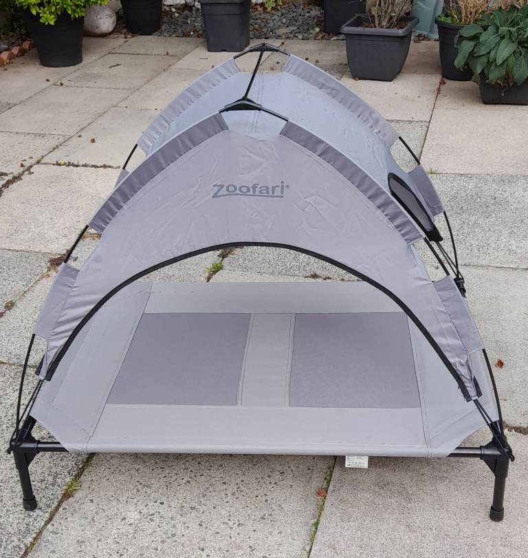 Zoofari Dog Bed With Sunshade..