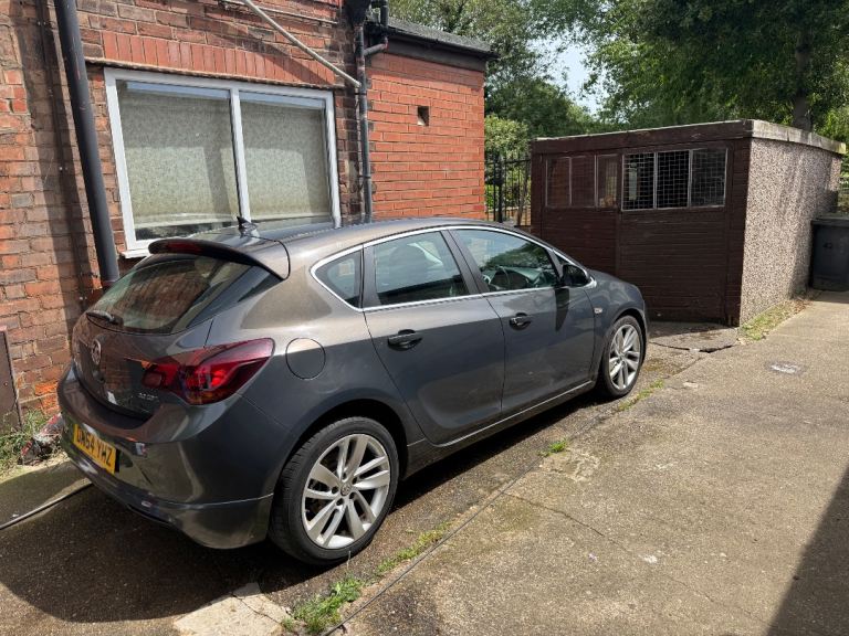 Vauxhall, ASTRA, Hatchback, 2014, Manual, 1956 (cc), 5 doors