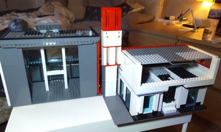 Lego Tesla Showroom, Garage concept build rare, original lego